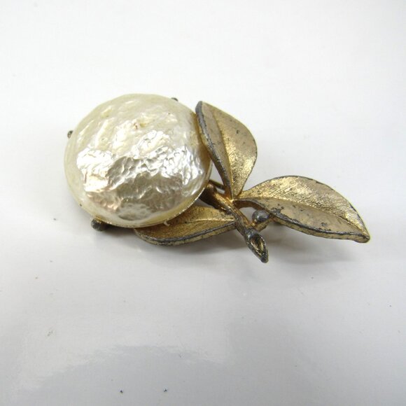 Sarah Coventry Vintage 1960's Splendor Pearl Blossom Brooch Gold Plated - Picture 5 of 7